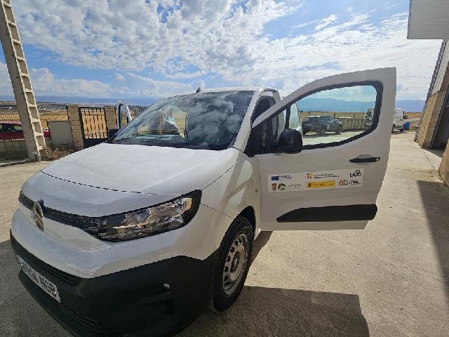 Valverde del Majano impulsa la movilidad sostenible con una ayuda en el marco del Programa DUS 5000 1 Adquisición de un vehículo eléctrico enchufable / AYTO. VALVERDE DEL MAJANO