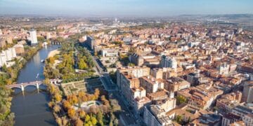 Confirmado por el INE: 3 ciudades de Castilla y León, entre las 50 más habitadas de España