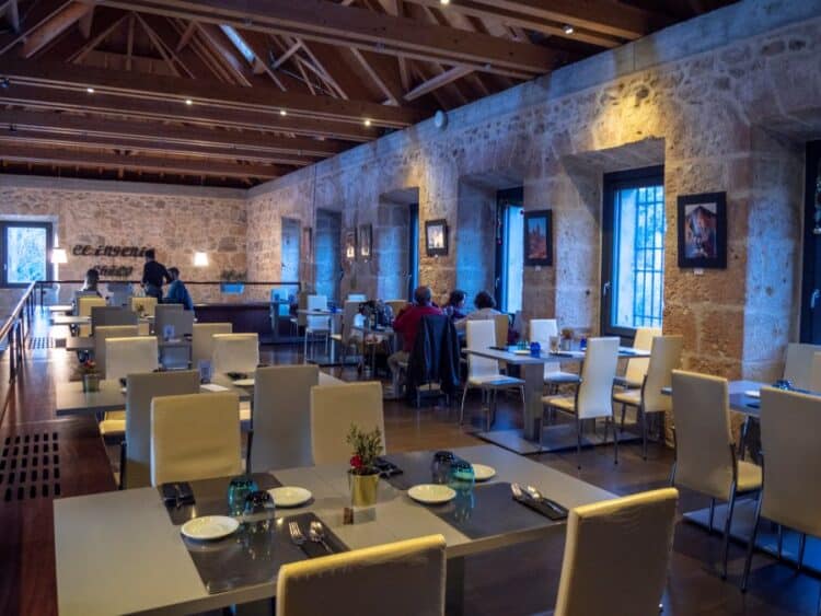 Cinco negocios del sector hostelero segoviano reciben la distinción que premia el consumo tradicional 1 El Real Ingenio Chico de Segovia recibió el Solete de Otoño 2021. / EL ADELANTADO