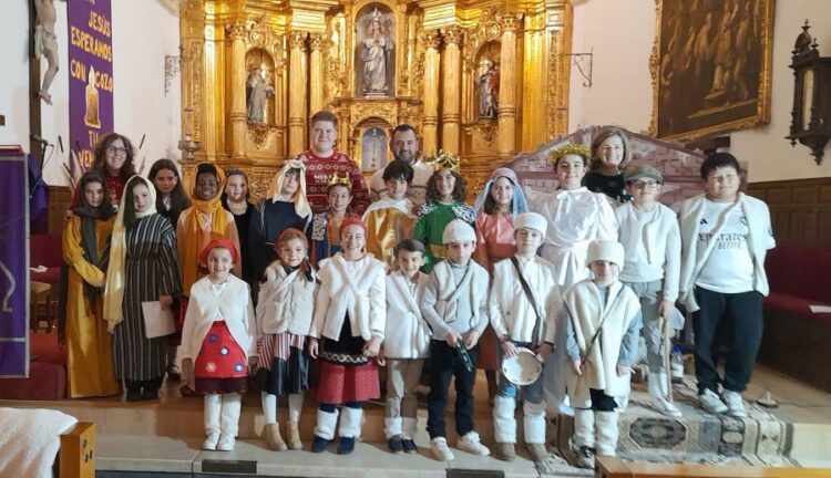 Participantes en el belén viviente. / LOURDES MATARRANZ