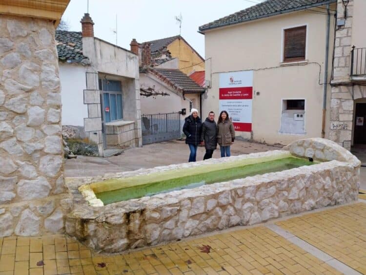 Visita a la renovada calle de Valtiendas. JUNTA CASTILLA Y LEÓN