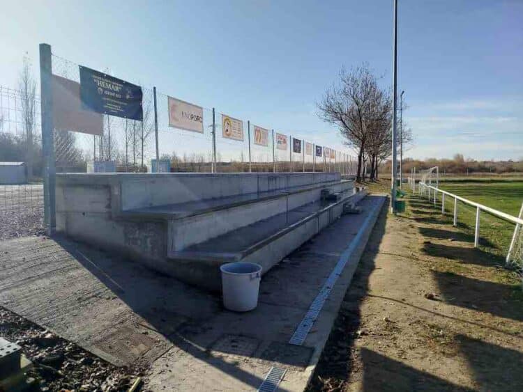 El acondicionamiento de las instalaciones deportivas municipales se ha llevado a cabo con el PAIM.