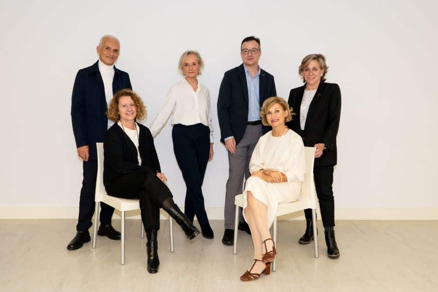 “La situación actual de la vivienda es un problema estructural gestado en 20 años” 3 El equipo que encabeza Marta Vall- Llossera está formado por los decanos Elena Guijarro, Susana Moreno y Salvador Lara, y por los arquitectos Laureano Matas y María José Peñalver