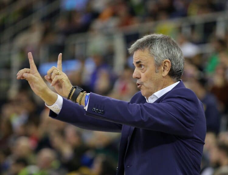 Porfi Fisac vuelve a la Liga ACB para salvar al San Pablo Burgos 1 Porfirio Fisac, durante el último encuentro que el San Pablo Burgos ganó en Granada./ EFE