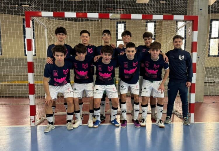 Conjunto juvenil de Valverde del Majano que juega en la Superliga Segoviana./ E.A.