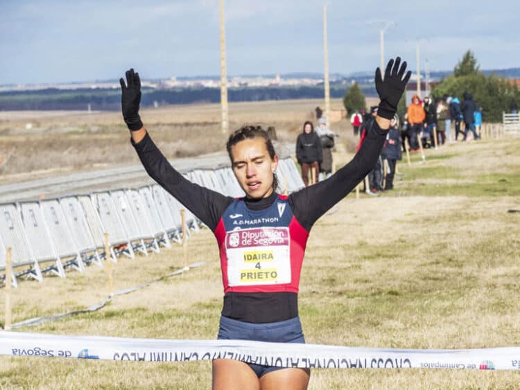 Idaira Prieto viaja a Estados Unidos para disputar el Mundial de cross 1 Idaira Prieto, venciendo en un pasado Cross de Cantimpalos./ E.A.