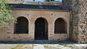 En las proximidades del palacio 10 La iglesia de la Inmaculada Concepción se construyó en el siglo XIII.