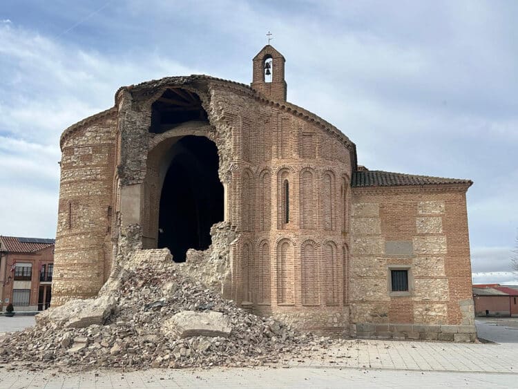 El Consejero de Cultura afirma que comenzarán a actuar en el templo de inmediato. / JCYL