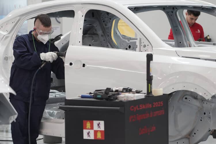 Ya se están tramitando algunas especialidades, que tendrán una duración de tres años. / Rubén Cacho