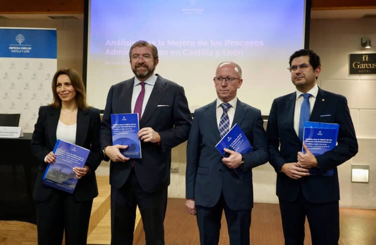 Presentación del ‘Análisis para la mejora de los procesos administrativos’. / Leticia Pérez