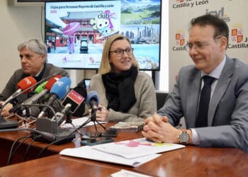Presentación, en León, de la oferta de viajes para personas mayores durante el año 2026. / Campillo