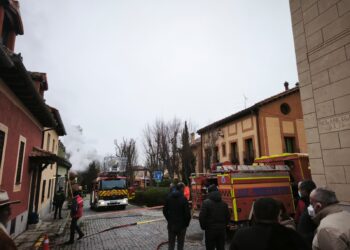 Actuación de los bomberos en el lugar de los hechos. /DIPUTACIÓN DE SEGOVIA