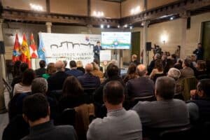 Firmado el protocolo para el nuevo vial que desatascará los accesos al AVE y Madrid 2 260113 Firma Protocolo 2