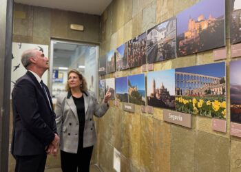 Mazarías y Escobar en la inauguración. /AYUNTAMIENTO DE SEGOVIA