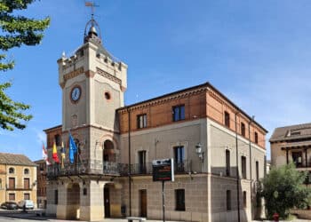 Fachada del ayuntamiento de Carbonero el Mayor. Fotografía de José Antonio Santos.