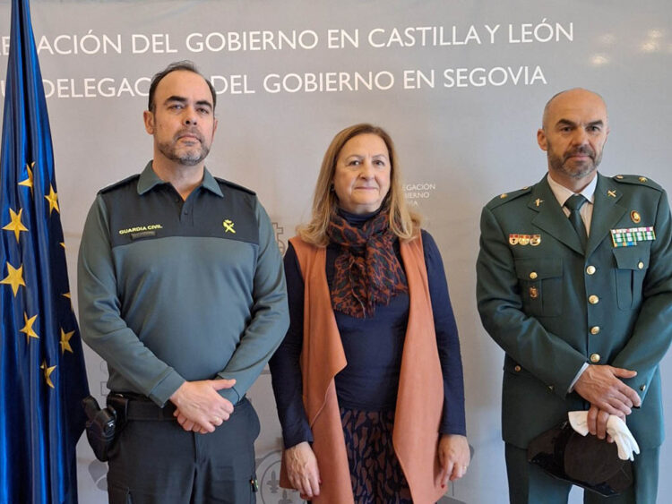 Juan Llorente, nuevo comandante jefe de Operaciones de la Guardia Civil de Segovia 1 Benito Donate, Marian Rueda y Juan Llorente. / SUBDELEGACIÓN DEL GOBIERNO