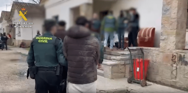 Momento de la detención. /GUARDIA CIVIL DE SEGOVIA