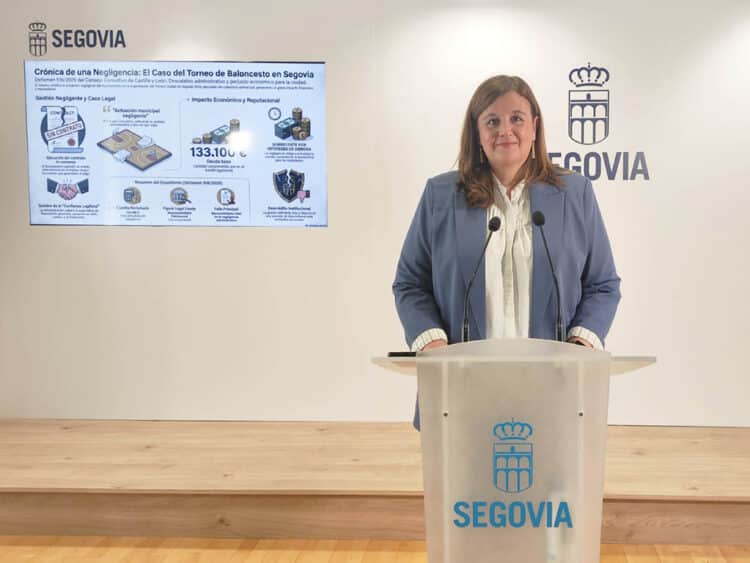 El PSOE hará pública su postura sobre los Presupuestos Municipales tras realizar un análisis detallado y presentará alternativas 1 La portavoz del grupo municipal del PSOE en el Ayuntamiento de Segovia, Clara Martín. / PSOE