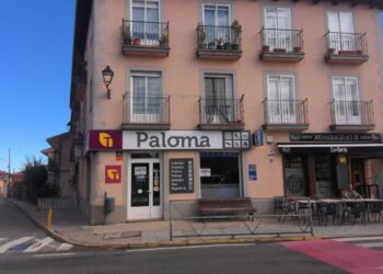Fachada del estanco La Paloma en San Cristóbal. / E.A.