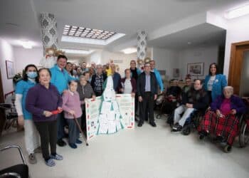 El Director de la entidad en la Comunidad participó en la entrega de regalos a las personas mayores de la residencia de Osorno, en Palencia.