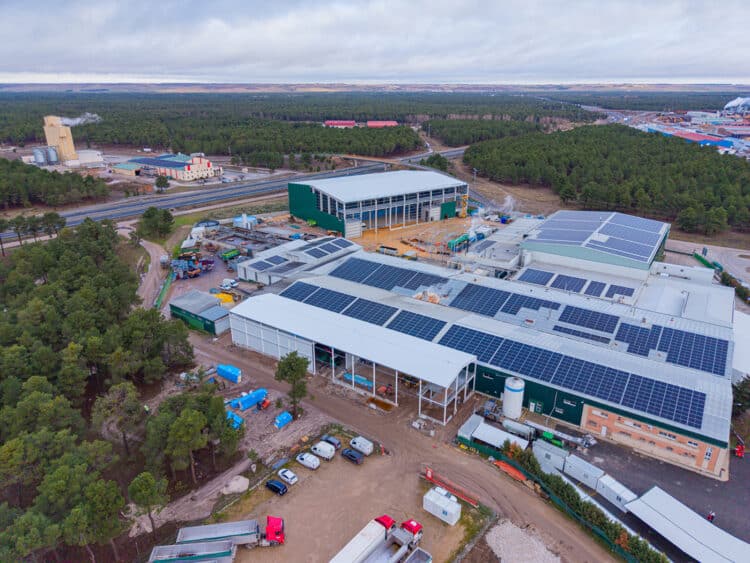 Instalaciones en construcción en Sanchonuño / HUERCASA