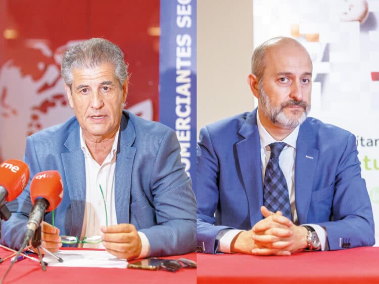 Juan Manuel Muñoz, presidente de la ACS y Juan Francisco Casado, gerente de la organización. / NACHO VALVERDE - ICAL
