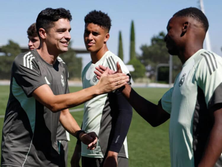 López de Lerma, con raíces segovianas, se hace cargo del Real Madrid Castilla 1 Julián López de Lerma, durante un entrenamiento con el Juvenil A del Real Madrid. / REAL MADRID
