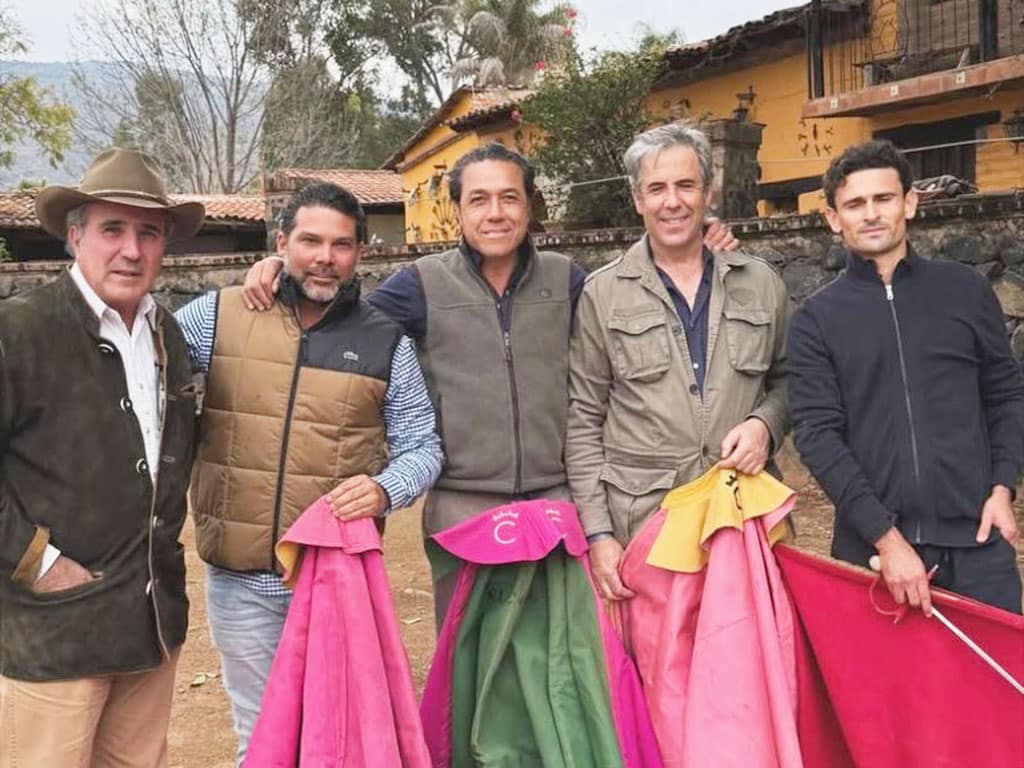 La experiencia mexicana de Emilio de Frutos 2 Emilio de Frutos, junto a Alfredo Ríos ‘El Conde’ y André Lagravere ‘El Galo’ en La Concepción. / FOTOS CEDIDAS POR EMILIO DE FRUTOS