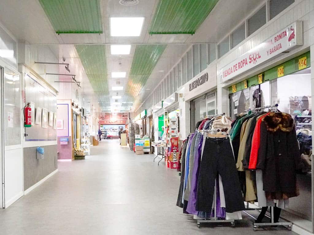 La licitación para el Mercado de Los Huertos sale desde 459 euros cada puesto 2 Mercado de La Albuera. / Héctor Criado