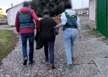 La Guardia Civil ha detectado a seis nuevas víctimas de los estafadores durante las investigaciones de la denominada Operación "Adabur". / Guardia Civil