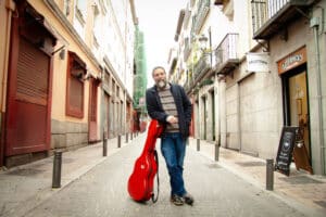 Silvestre Peña: “La vihuela es el hermano pobre en el repertorio de la música antigua” 3 Silvestre Peña vihuela