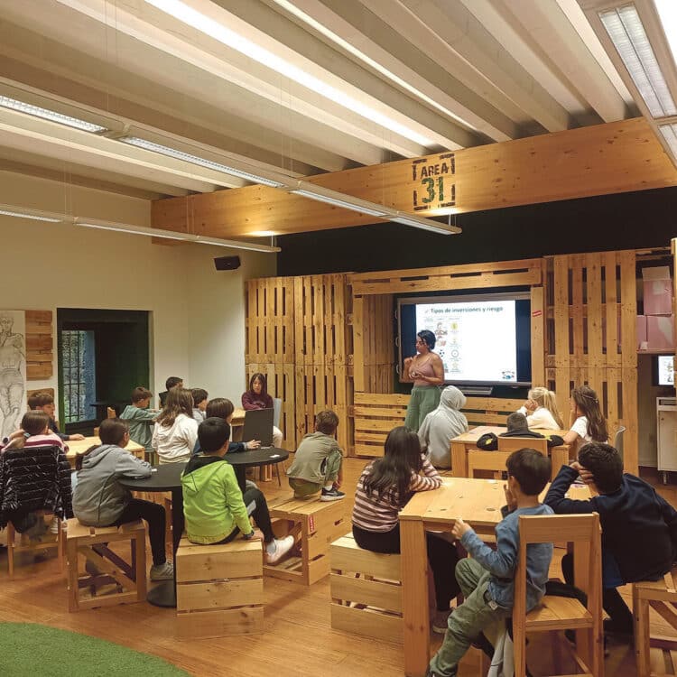 Imagen de una de las sesiones celebradas en el IE Creativity Center de Segovia. / IEU