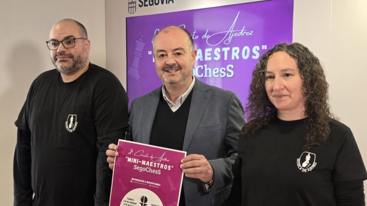 Un instante durante la presentación del circuito de ajedrez infantil ‘Mini-Maestros’/AYUNTAMIENTO
