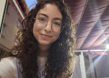 Maroua Bensfia Khiyat, ganadora del Premio Gil de Biedma. / E.A.