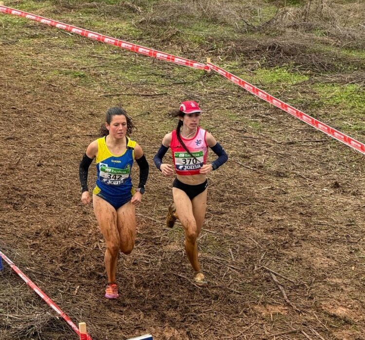 Claudia Corral durante una prueba de la presente temporada./FETACYL