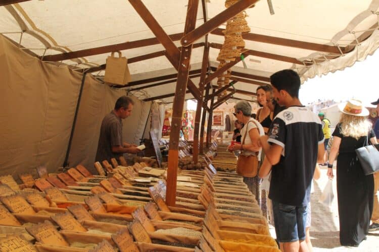 La Feria Mudéjar de Cuéllar es uno de los eventos singulares destacados en el calendario.