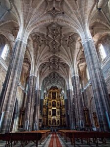 Villacastín, una sorpresa inesperada en el cruce de caminos de la historia 2 interior iglesia