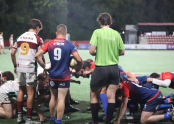 Un instante del duelo entre el equipo segoviano y el Hortaleza./RAC LOBOS