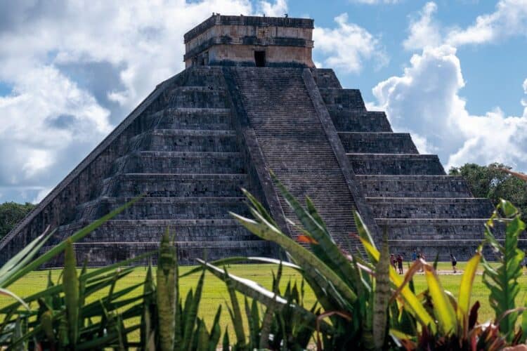 México quiere seducir al visitante español con una oferta deslumbrante 1 Ruinas de la antigua civilización Maya en México. / FITUR