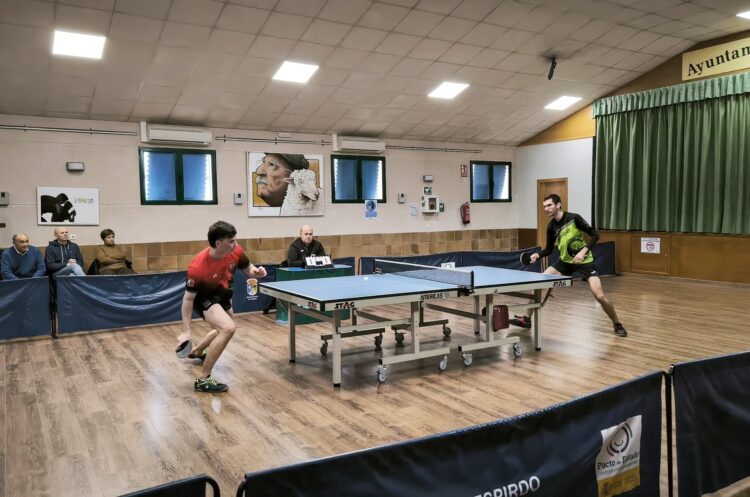 El Seghos ETM regresa a la victoria ante el CTM Coslada 1 Un instante de partido entre Seghos ETM y CTM Coslada en Espirdo./SEGHOS