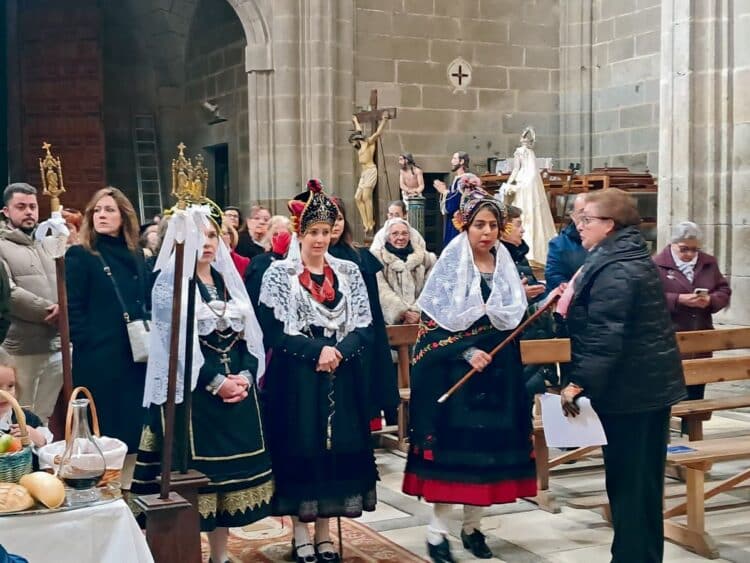 Las mujeres de Villacastín mantienen viva la tradición. / Ayuntamiento de Villacastín