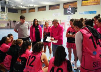 El Cochinillo Segoviano, en el pabellón Teodosio con el nuevo marcador al fondo./ JESÚS GÓMEZ CASADO