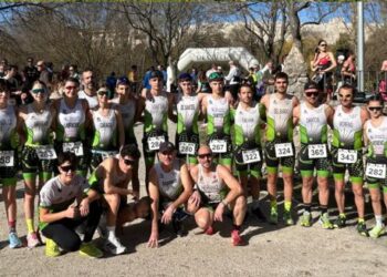 Equipo del Triatlón Lacerta que compitió en Cuéllar./ LACERTA