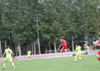 Un instante de partido del Turégano en el presente curso./TURÉGANO CF