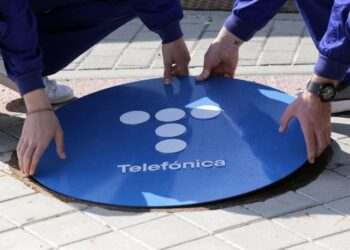 Una de las arquetas de fibra óptica de Telefónica./ E.A.
