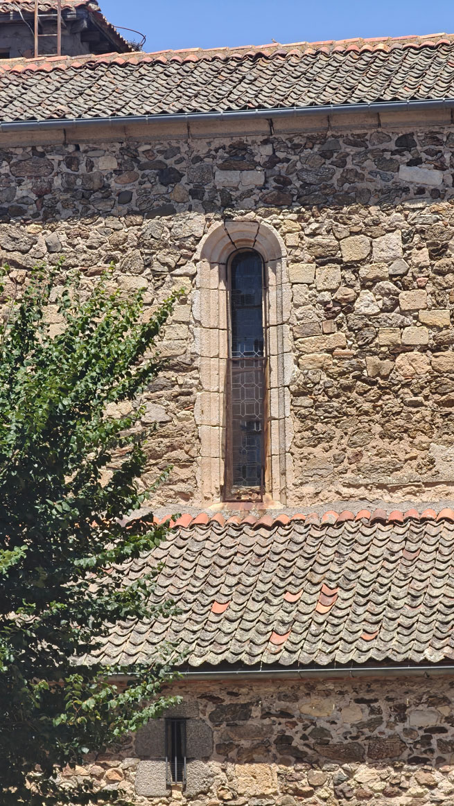 El pasado y el presente se dan la mano en la reconstrucción de Nuestra Señora de la Asunción.