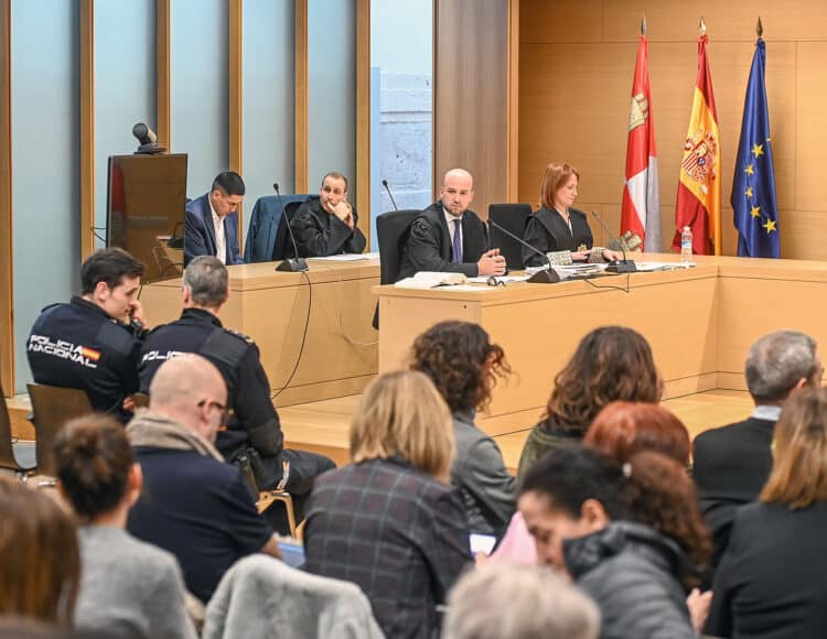 Sesión del juicio celebrado la semana pasada en la Audiencia Provincial de Burgos. / Ricardo Ordóñez