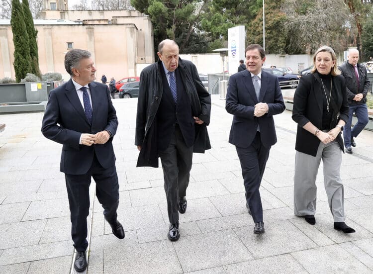 Participación de Fernández Mañueco en un desayuno informativo en Madrid. / Juan Lázaro