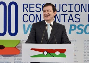 El presidente del PP de Castilla y León y candidato a la reelección al frente de la Junta, Alfonso Fernández Mañueco, comparece ante los medios de comunicación. / Miriam Chacón