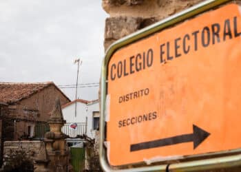 Un mitin y dos pegadas de carteles, una de ellas virtual, iniciarán los actos de campaña para las autonómicas del 15 de marzo. / Concha Ortega